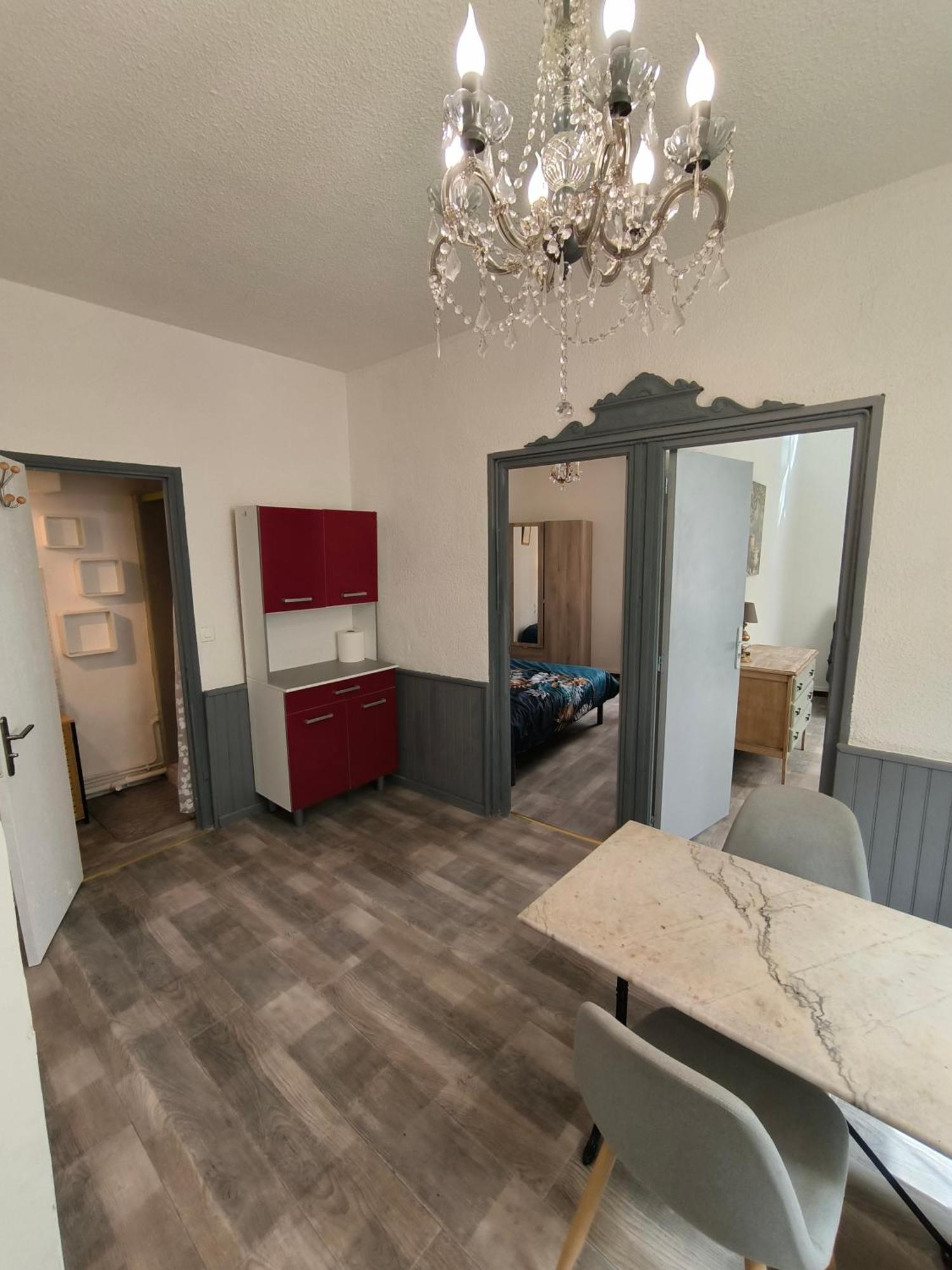 Appartement Chaleureux Dans Le Centre De Béziers Kültér fotó