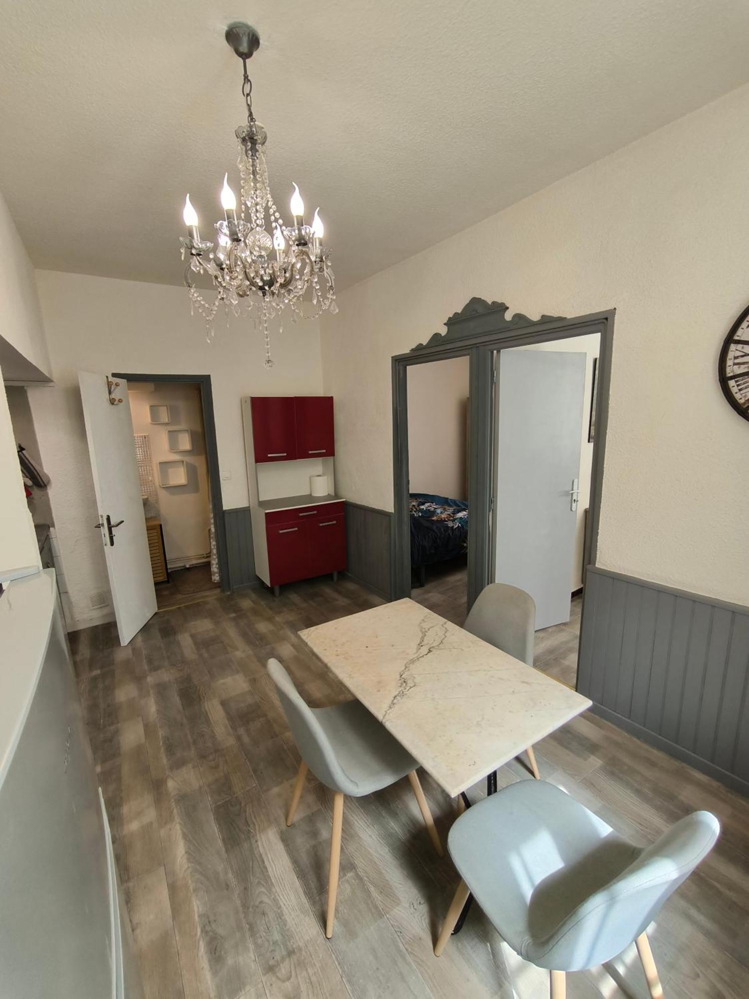 Appartement Chaleureux Dans Le Centre De Béziers Kültér fotó
